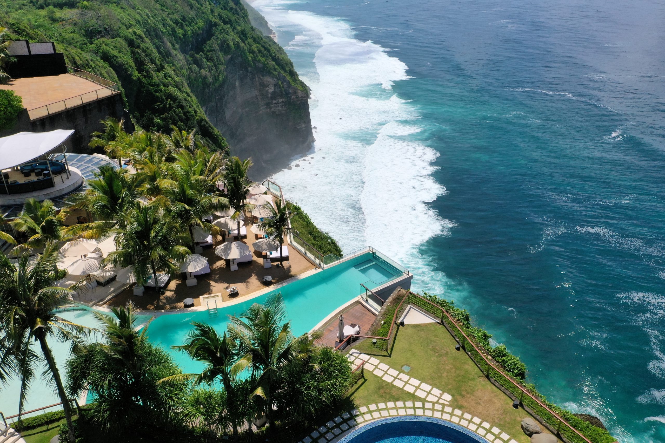 Discover Bali’s Best Day Passes: Luxurious Pools, Stunning Views, and More!